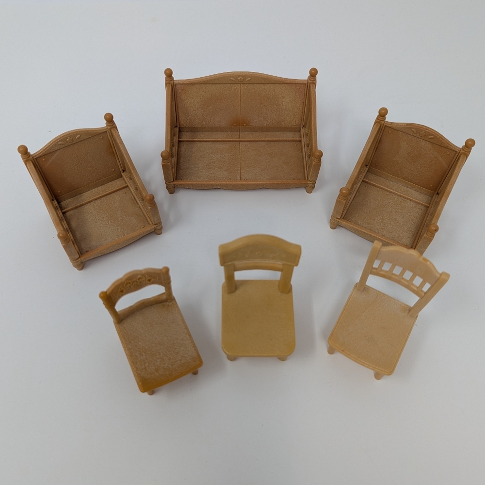 Epoch Calico Critters Sylvanian Families Dollhouse Furniture